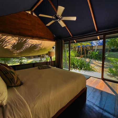 Libelula Tulum Beachfront Hotel Exterior photo