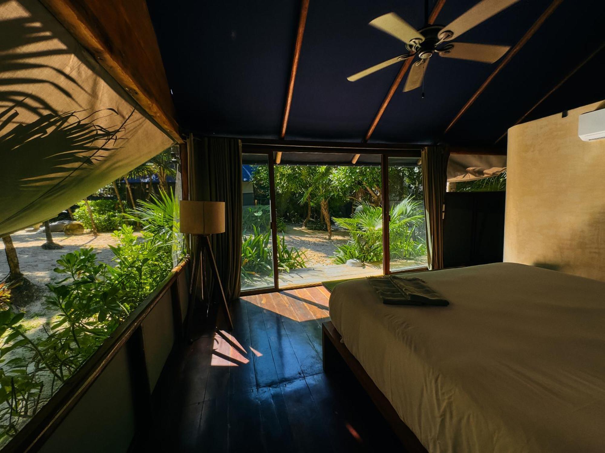 Libelula Tulum Beachfront Hotel Exterior photo