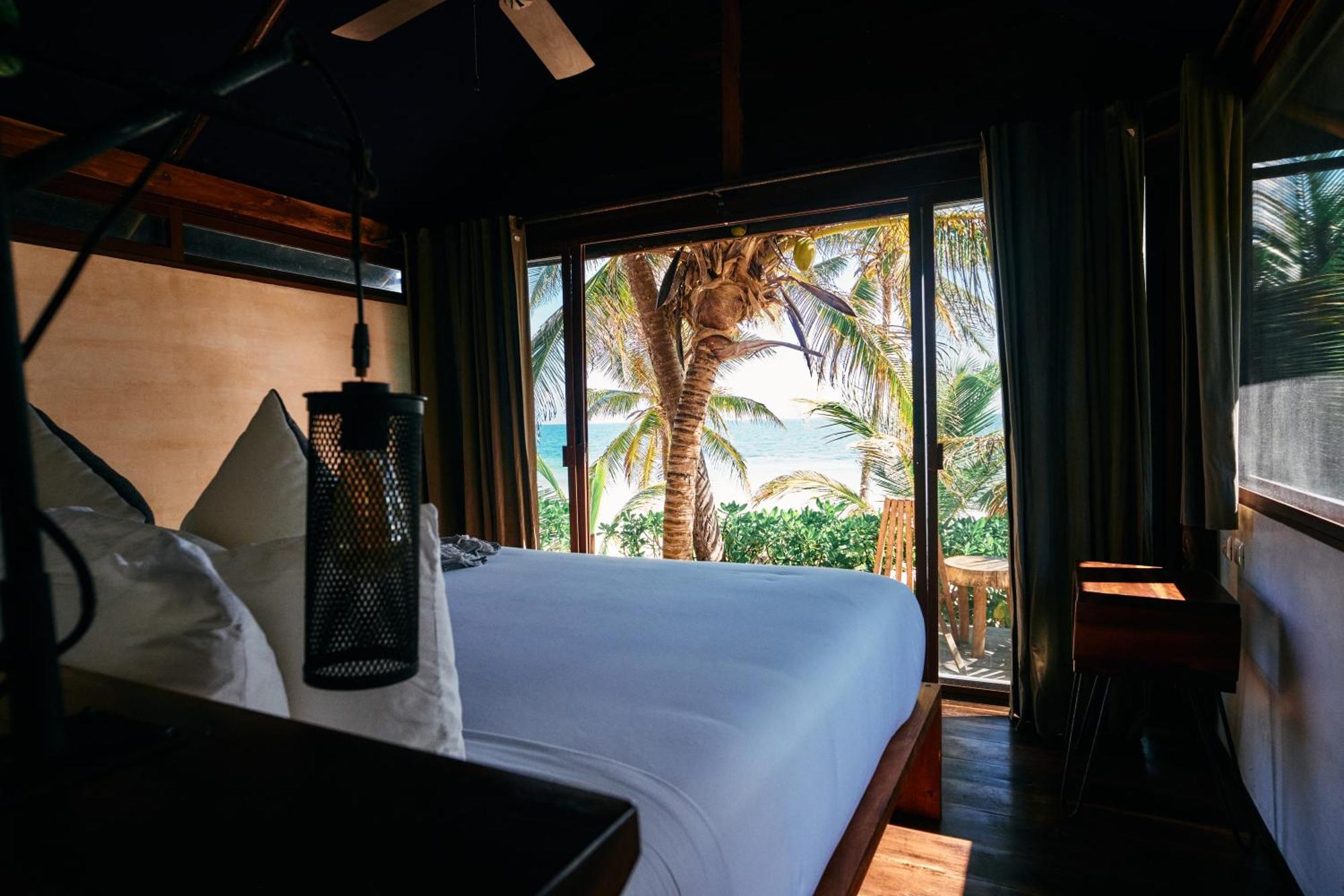 Libelula Tulum Beachfront Hotel Exterior photo